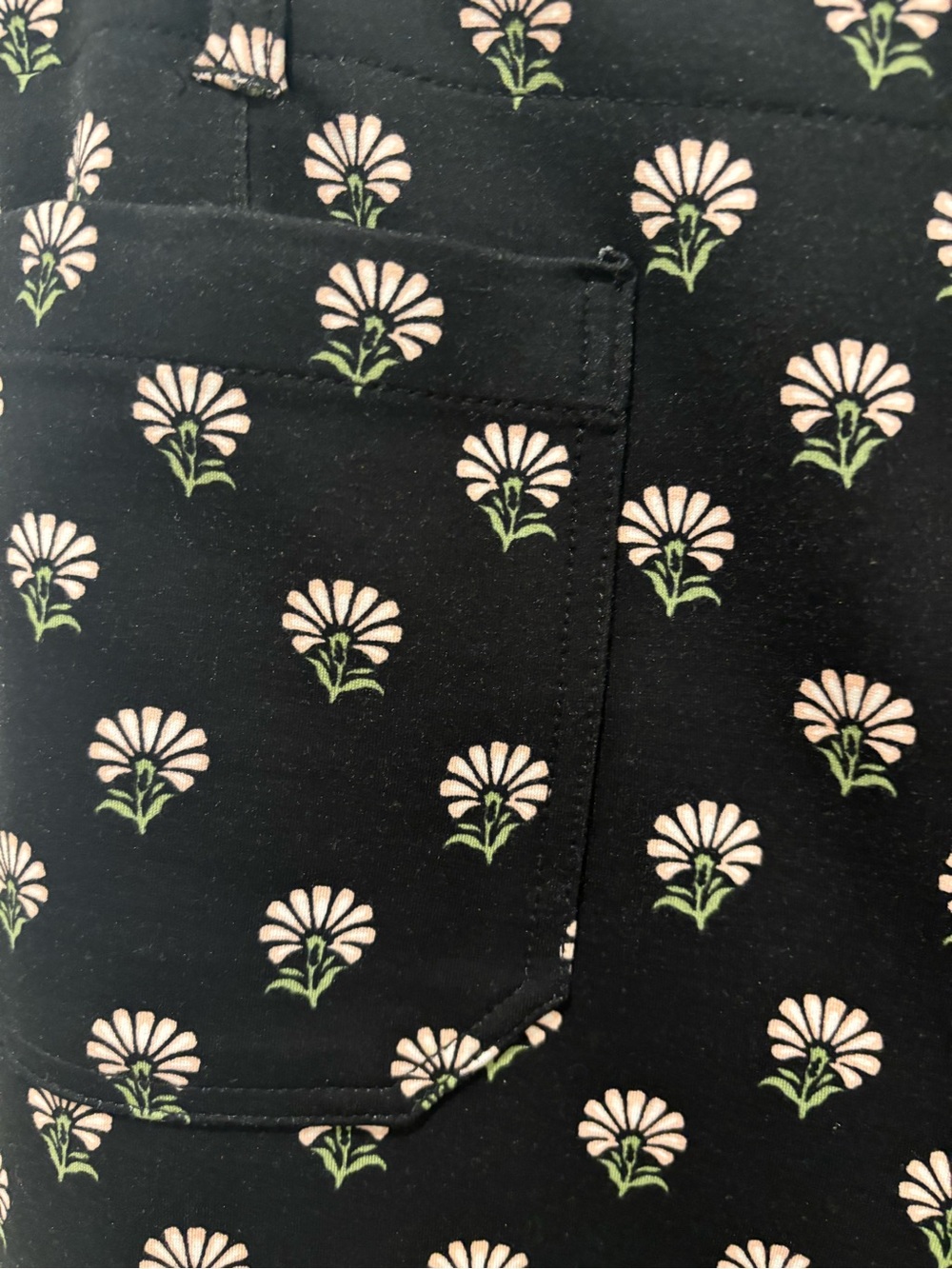 Maeve Colette Black Wide-Leg Pants with White Floral Print - Picture 3 of 7